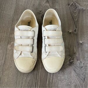 Gola coaster sneaker low top off white canvas Velcro women’s size 7 EU 38